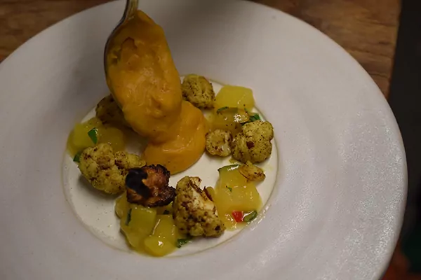 Rinderfilet | Ananas Fenchel Chutney | Süßkartoffelcreme | gerösteter Blumenkohl