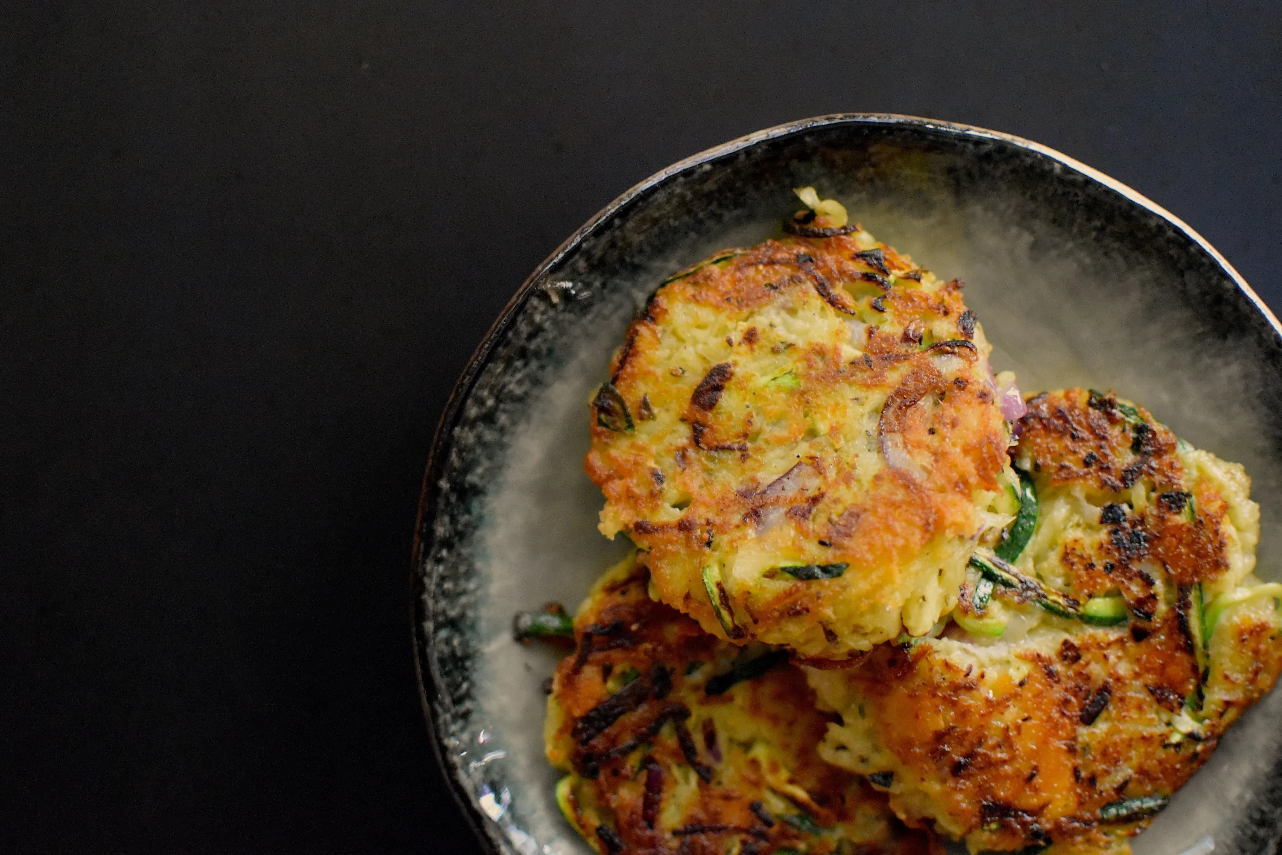 Zucchinipuffer | Tsatsiki