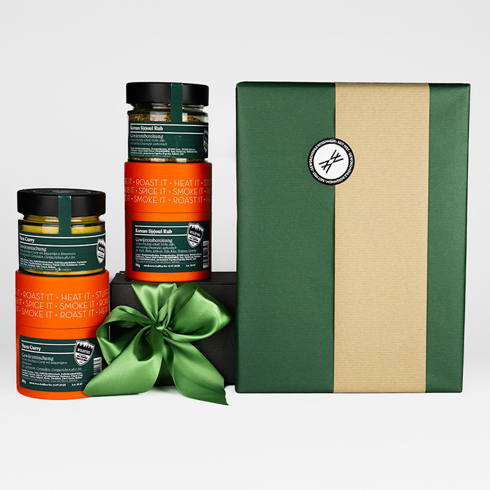 Geschenkset mit Kochbuch SPICED und Gewürzen - verpackt