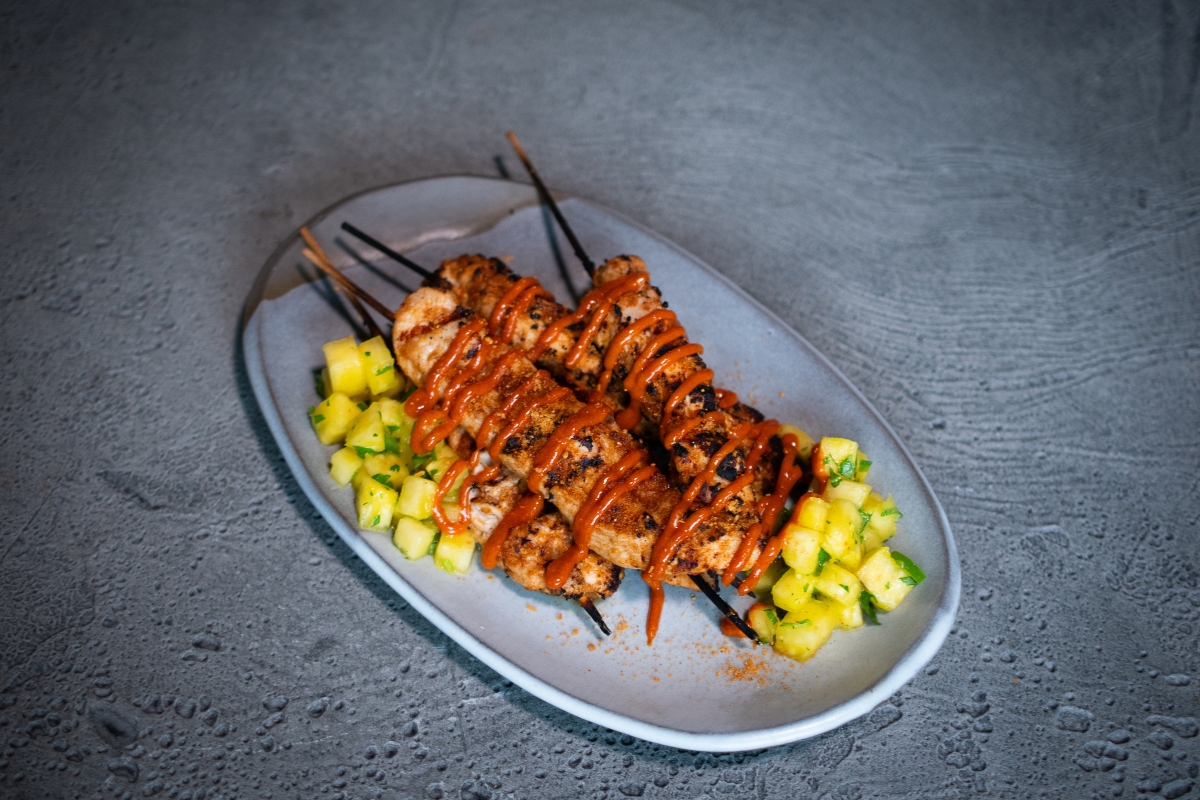 Hähnchenspieße Ananas Teriyaki | Smokey-Paprika-Aioli Hähnchenspieße Ananas Teriyaki | Smokey-Paprika-Aioli