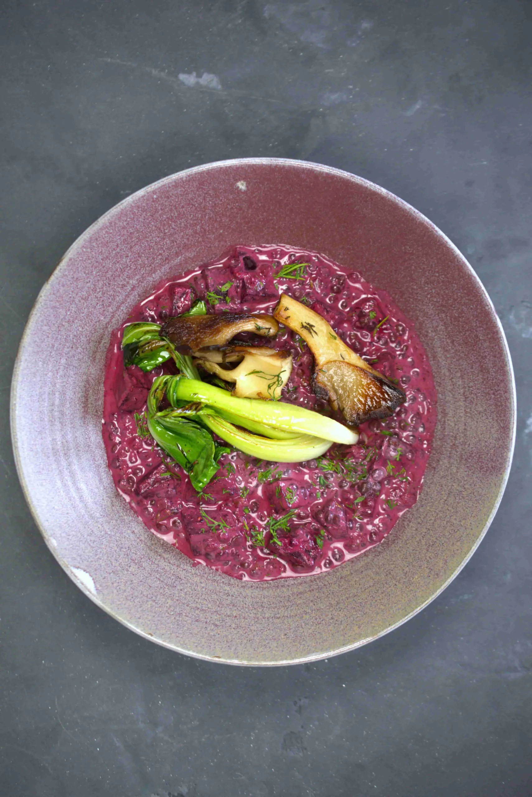 Purple Curry | Belugalinsen | Rote Beete | Pak Choi | Geröstete Austernpilze