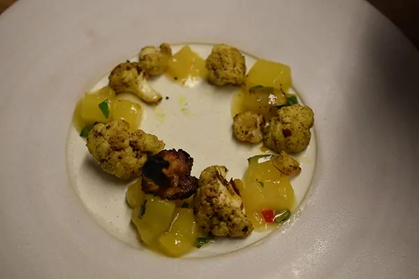 Rinderfilet | Ananas Fenchel Chutney | Süßkartoffelcreme | gerösteter Blumenkohl