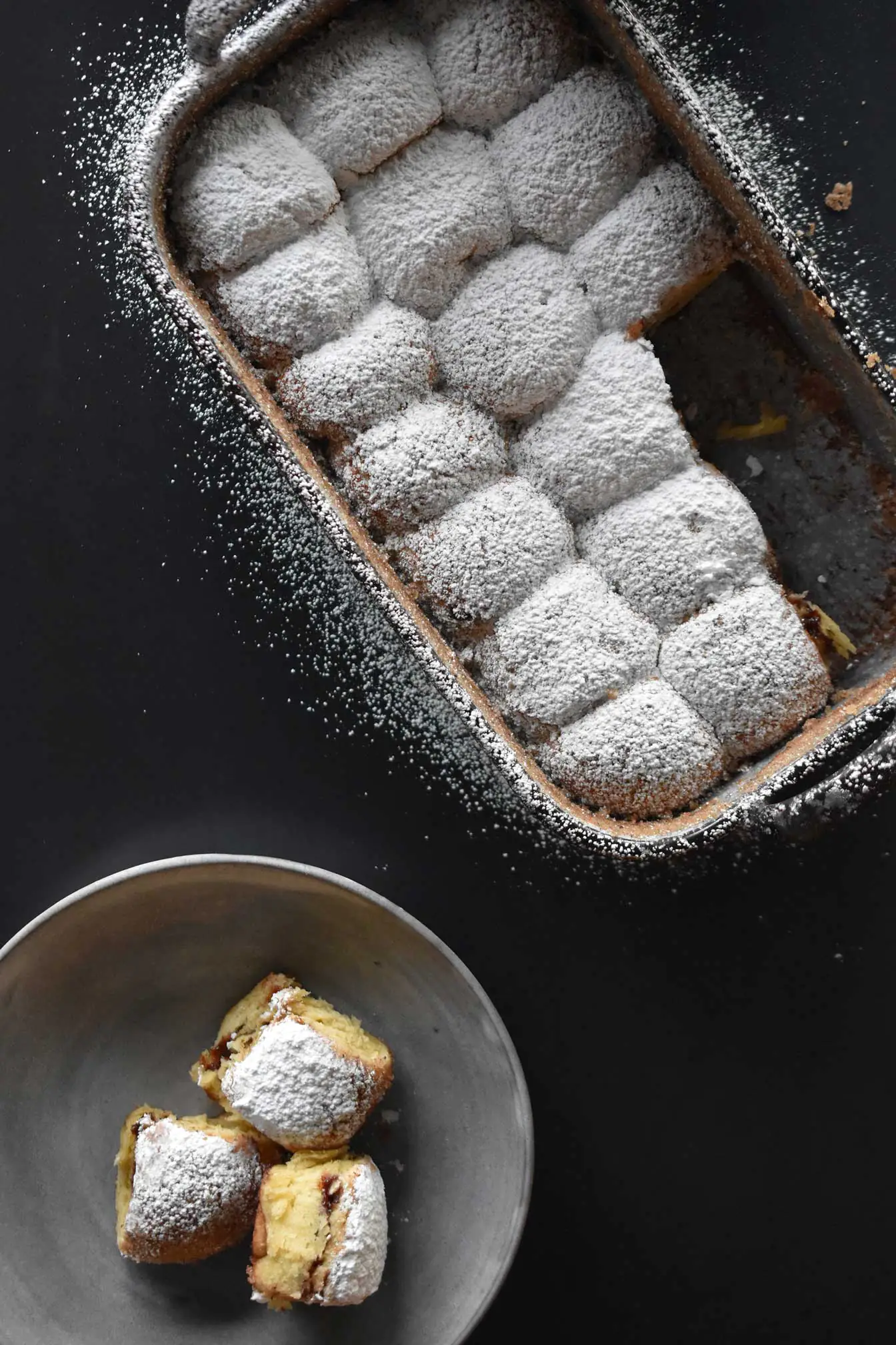 Buchteln | Zwetschgen | Kaiserschmarrnzucker