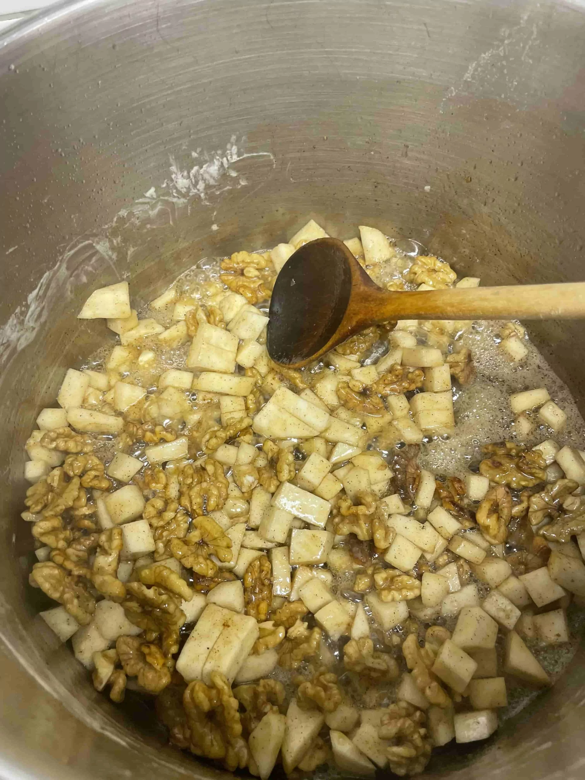 Selleriesuppe | Tonkabohne | Kardamom | Trüffel