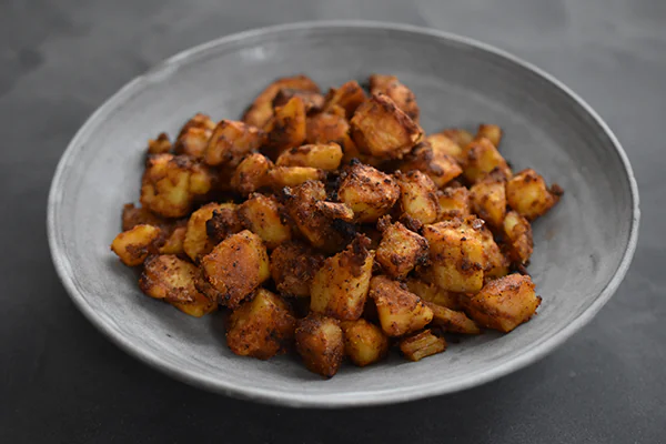 Crispy Cajun Spiced Potatoes | Kräuterquark