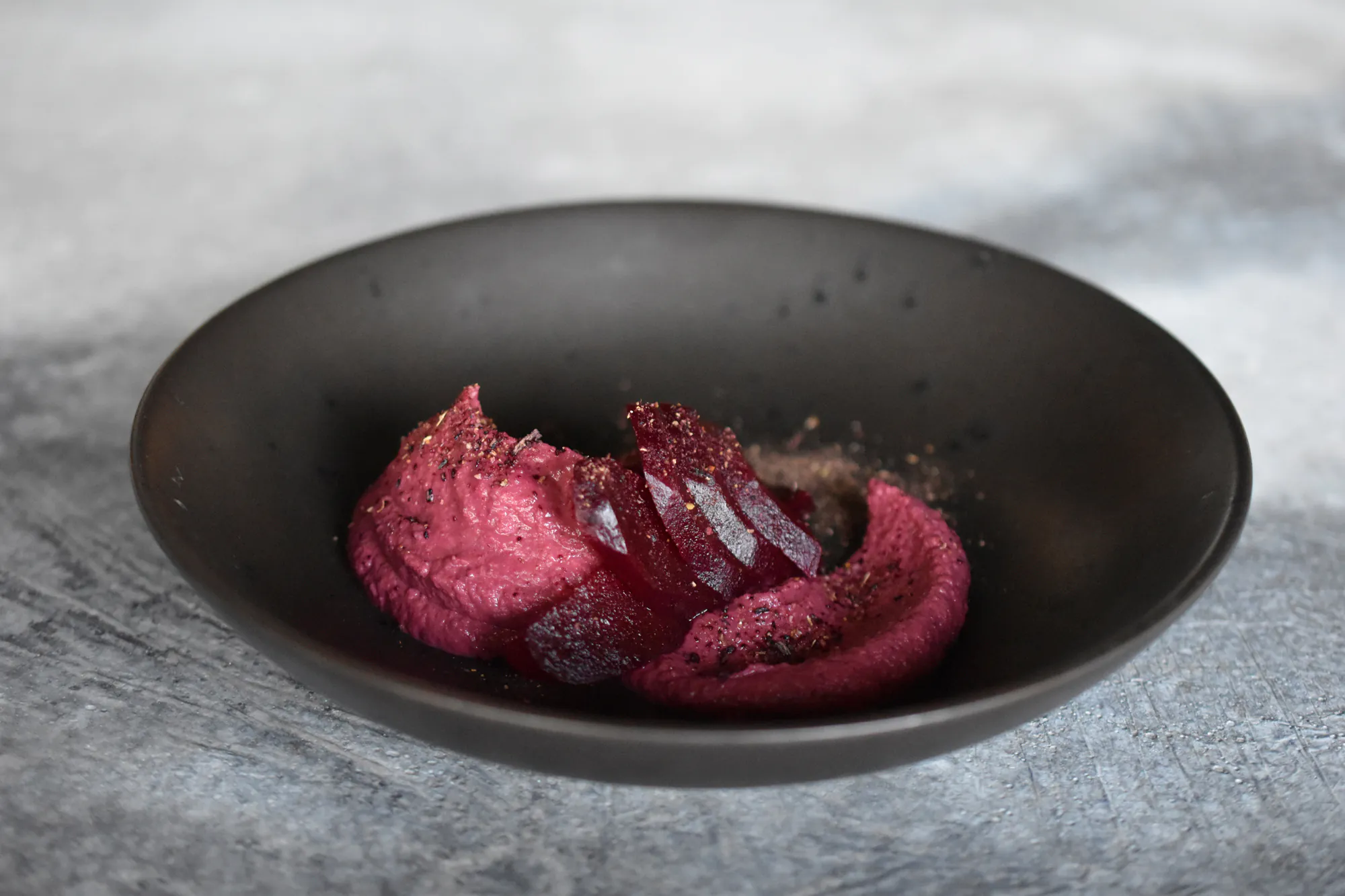 Purple Hummus | Meerrettich | Rote Beete | Purple Curry