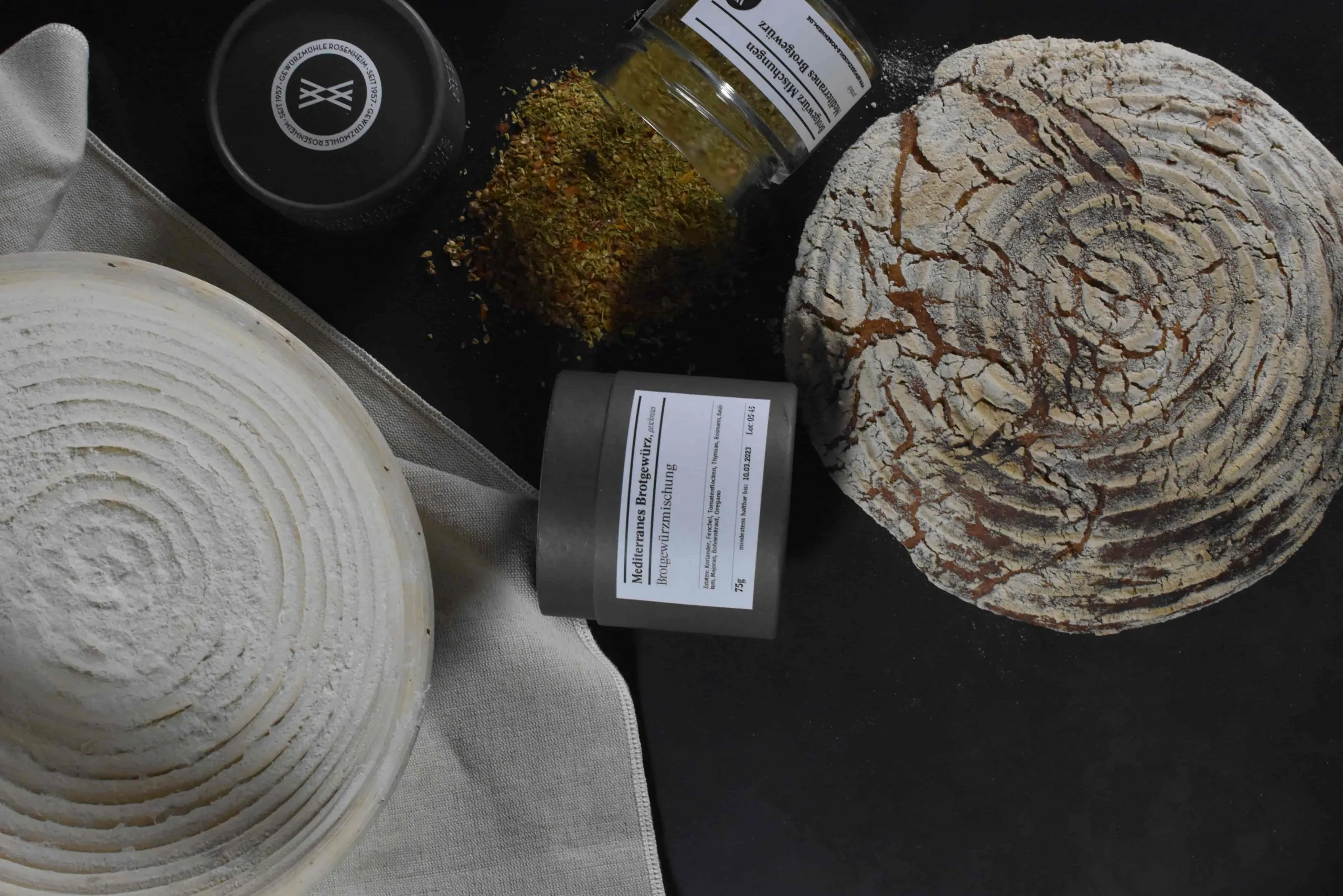 Sauerteig-Weizenmischbrot | Mediterranes Brotgewürz