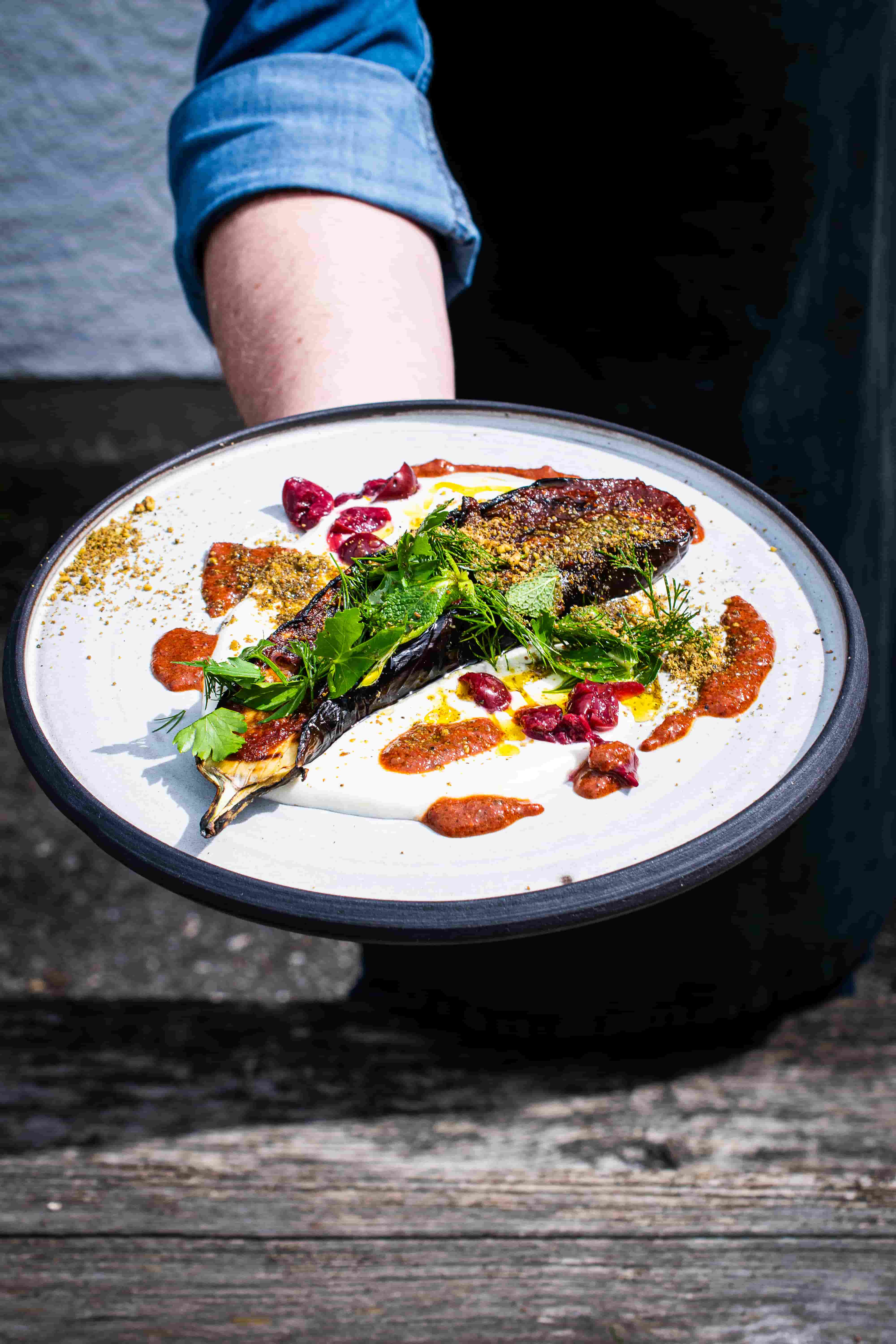 Gegrillte Aubergine | Kirsch-Harissa | Dukkah