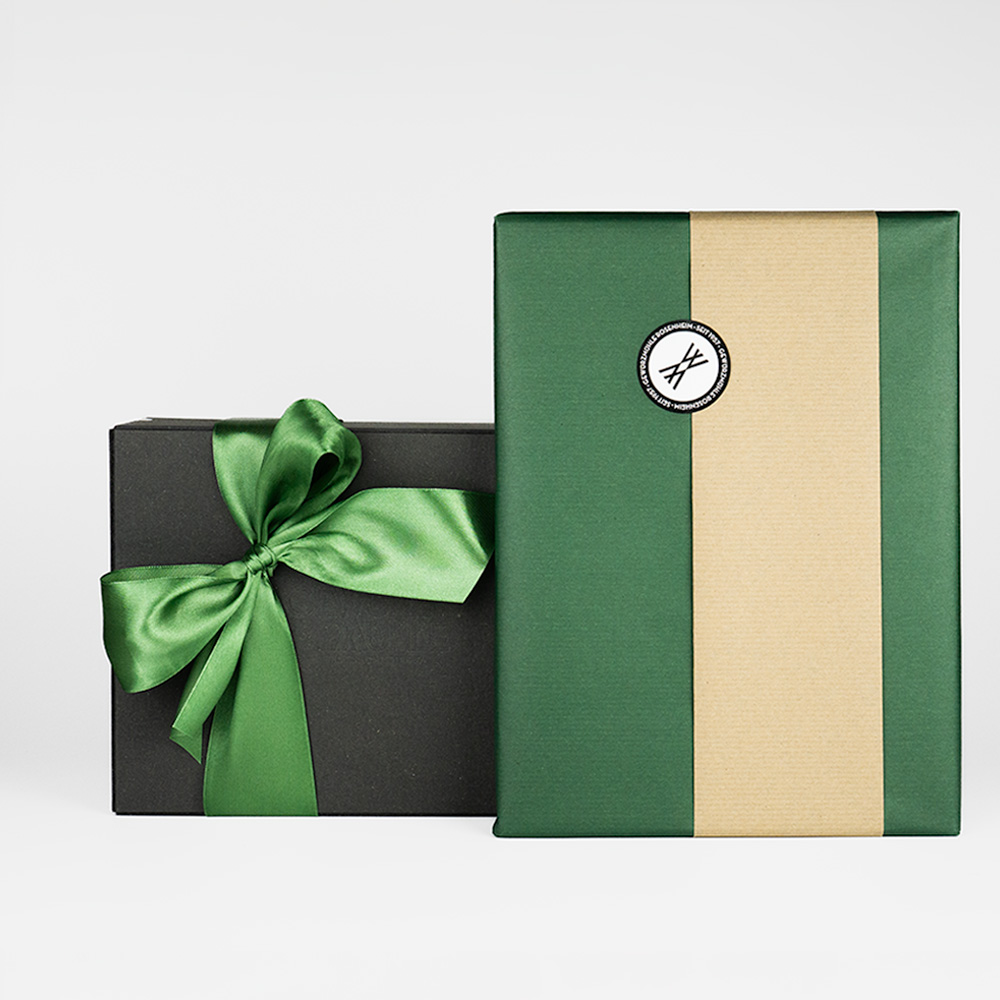 Geschenkbox mit Kochbuch SPICED und Gewürzen - verpackt