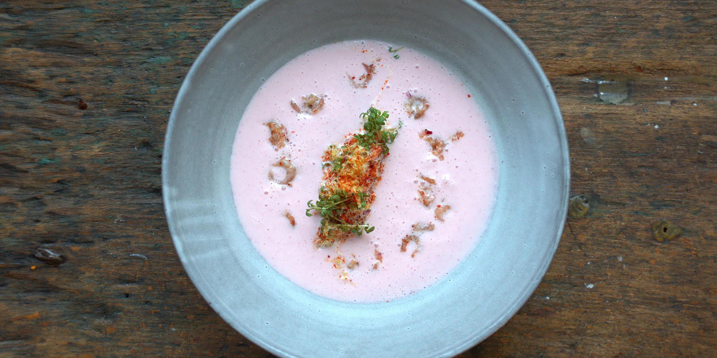Radieschenkaltschale | Buttermilch | Krabben | Shichimi Togarashi | Piment d’Espelette