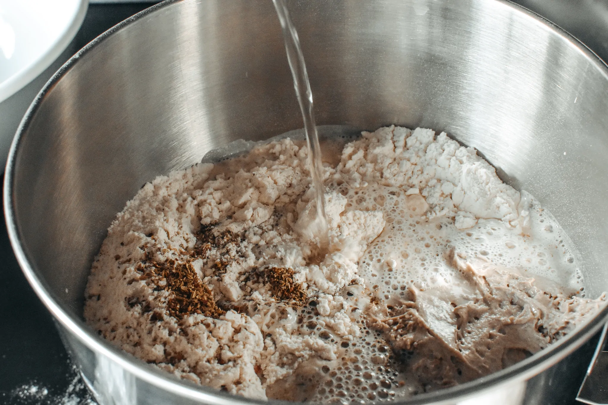 Sauerteig-Weizenmischbrot | Mediterranes Brotgewürz