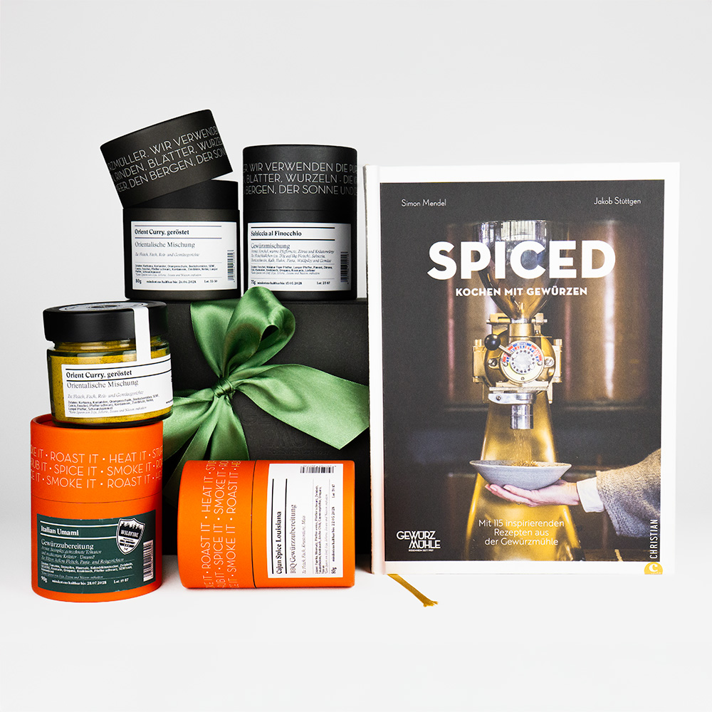 Geschenkbox mit Kochbuch SPICED und Gewürzen