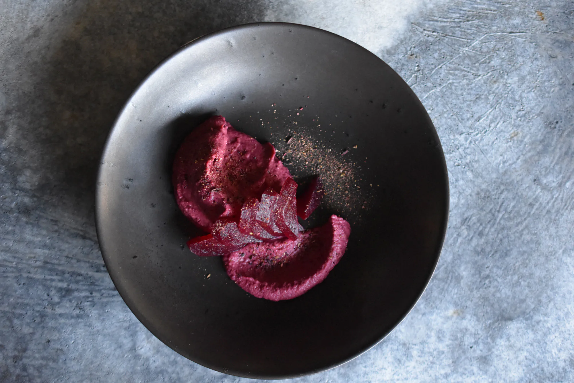 Purple Hummus | Meerrettich | Rote Beete | Purple Curry