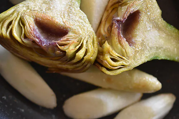 Kopfsalat | Spargel | Artischocken | French Dressing mit Salatgewürz