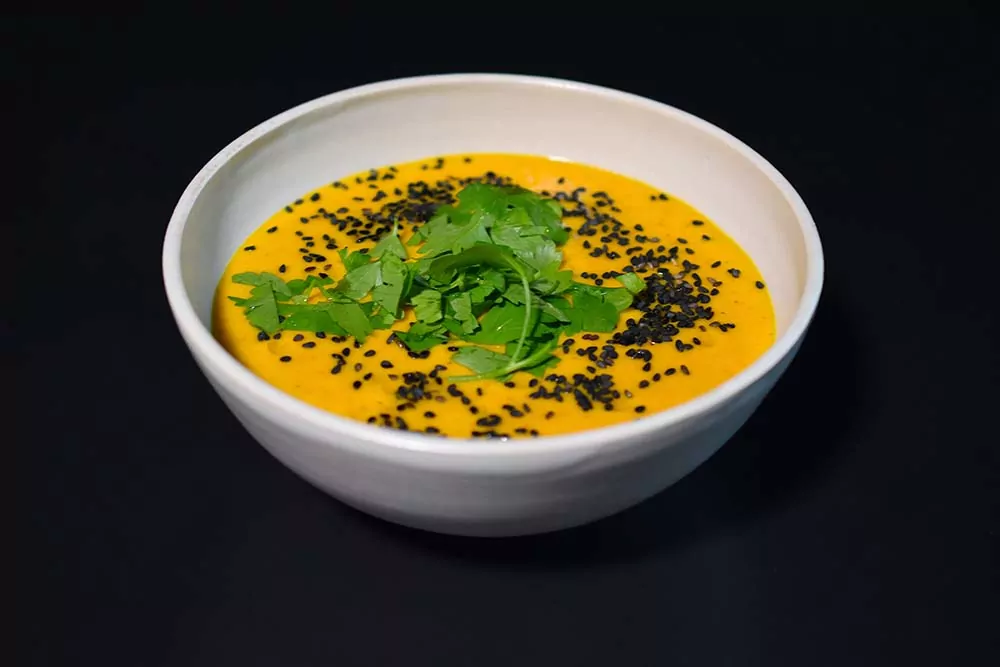 Karotten-Ingwer-Kokos-Suppe | Thai Curry