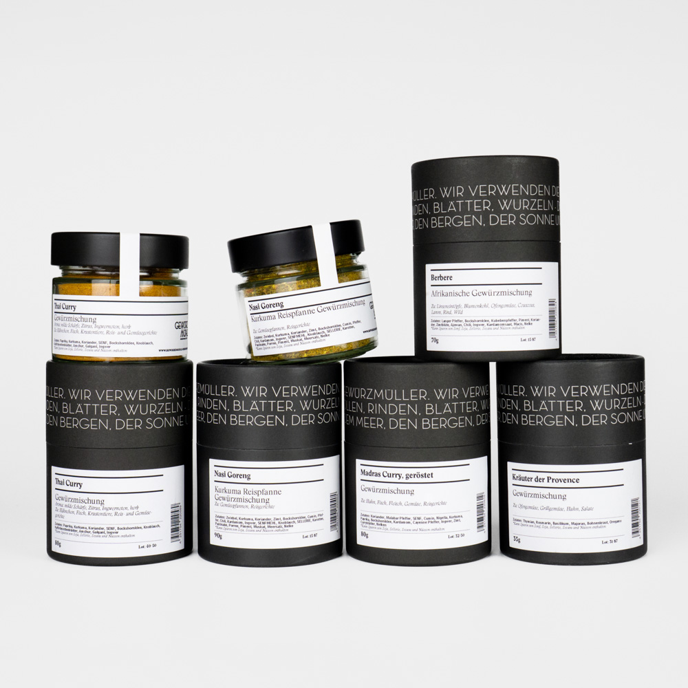 Set Gemüse - fünf Gewürzdosen aneinander gereiht