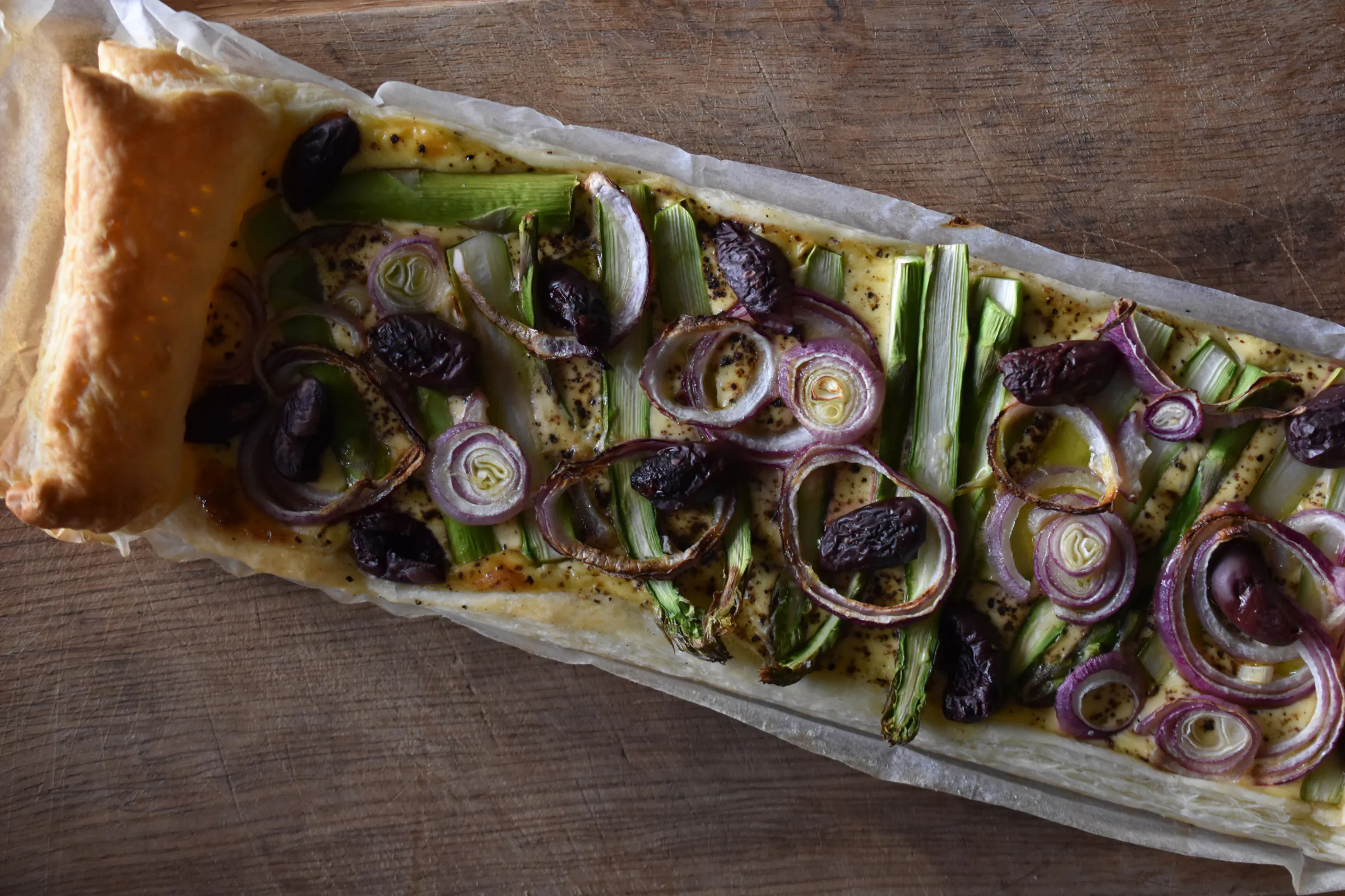 Blätterteig-Tarte | Grüner Spargel | Melange Noir Pfeffer