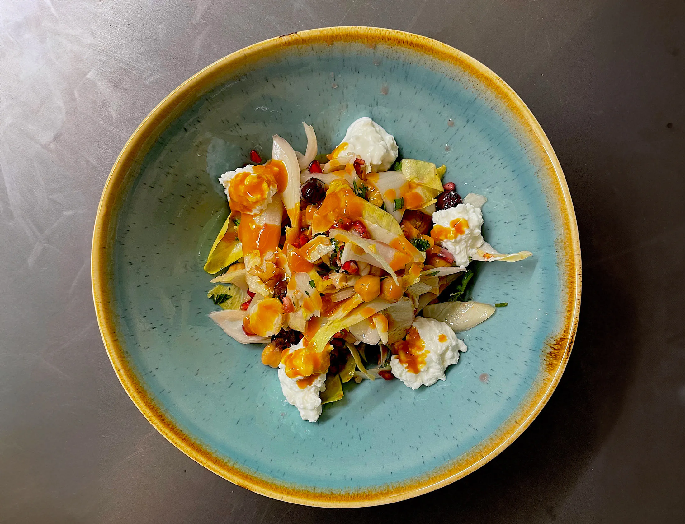 Kichererbsen-Salat | Granatapfel | Walnuss | Hüttenkäse | Orangenreduktion