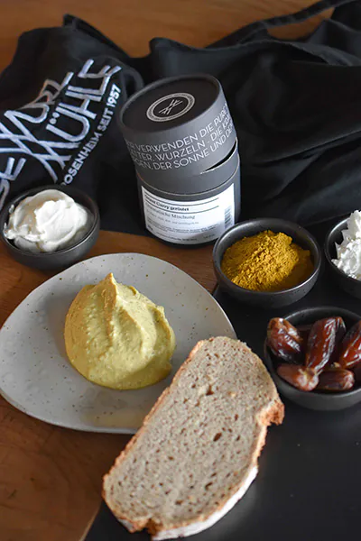 Curry-Dattel-Creme | Orient Curry | Ziegenfrischkäse | Datteln