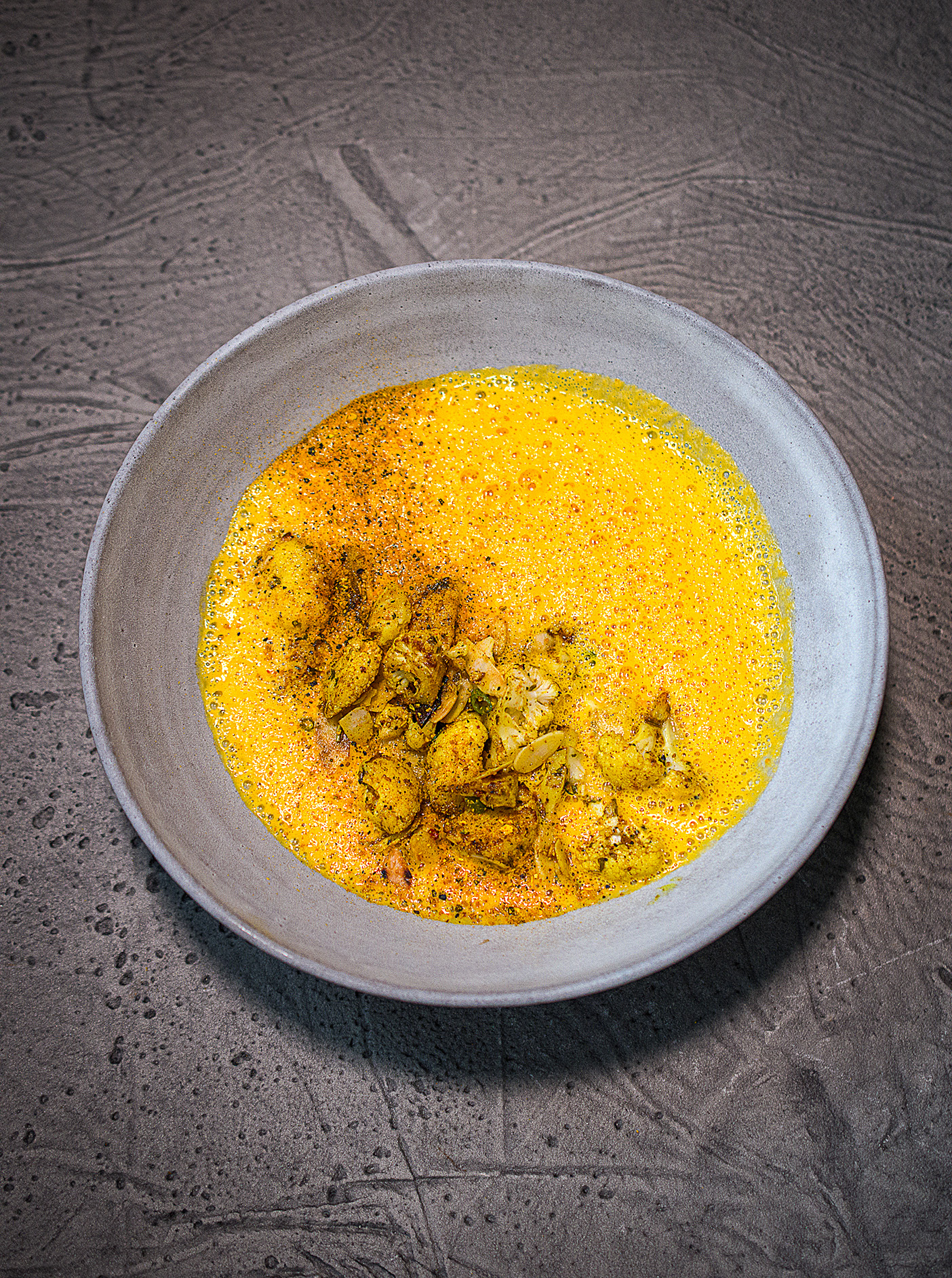 Karotten-Ingwer-Suppe | Gerösteter Blumenkohl | Mandeln | Orangenpfeffer