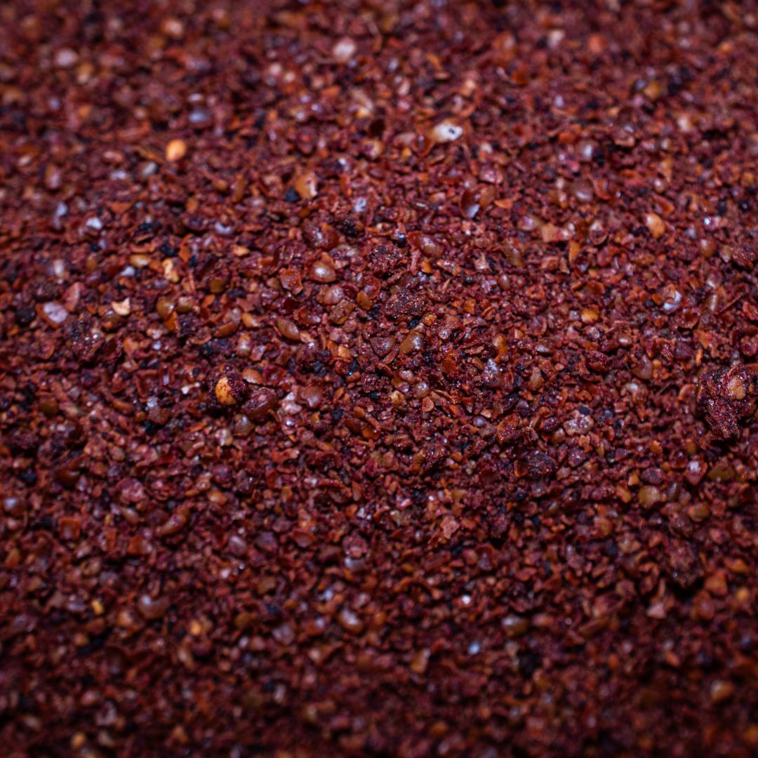 Detailaufnahme des Gewürzes Purple Curry aus der Gewürzmühle Rosenheim.