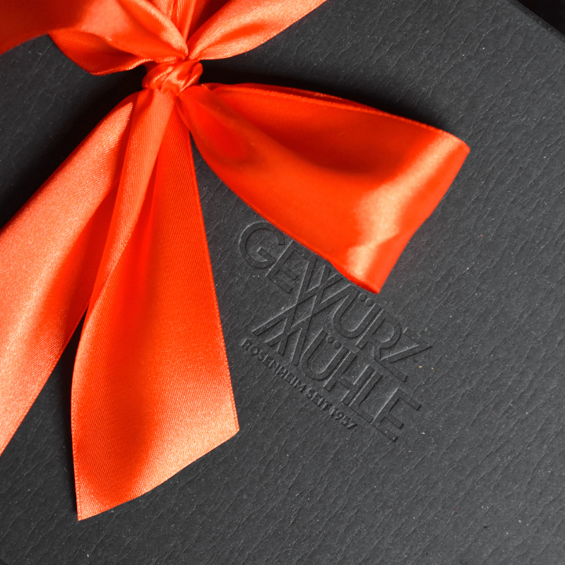 geschenkbox orange schleife