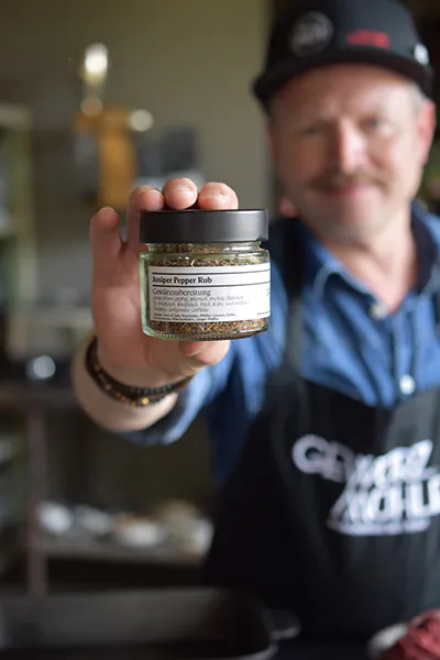 Black & Blue Wild Burger | Wild Juniper Pepper Rub