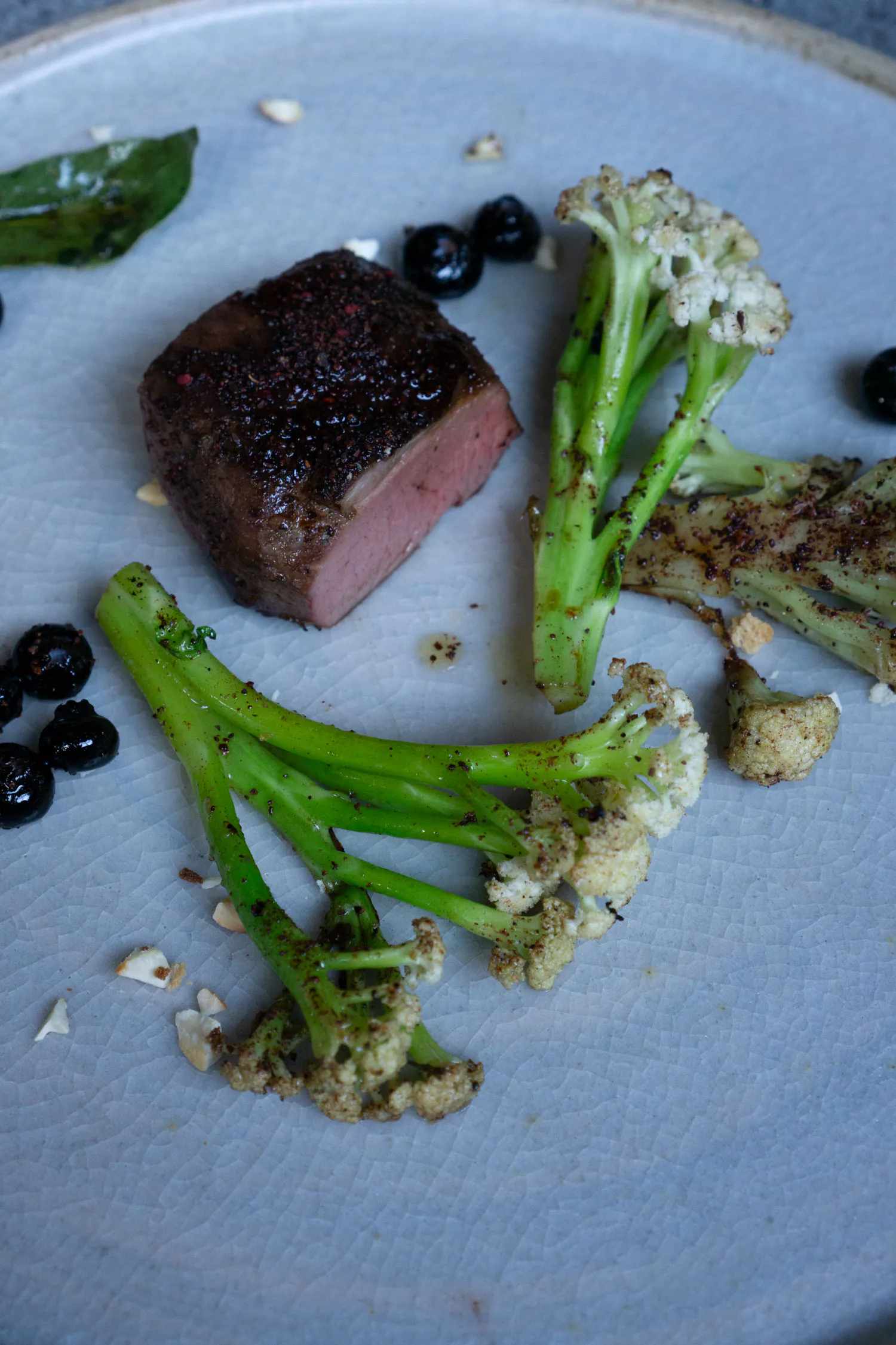 Wildschwein | Coffee Blackberry Rub | Wilder Blumenkohl Wildschwein | Coffee Blackberry Rub | Wilder Blumenkohl