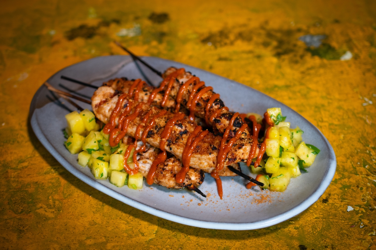 Hähnchenspieße Ananas Teriyaki | Smokey-Paprika-Aioli Hähnchenspieße Ananas Teriyaki | Smokey-Paprika-Aioli