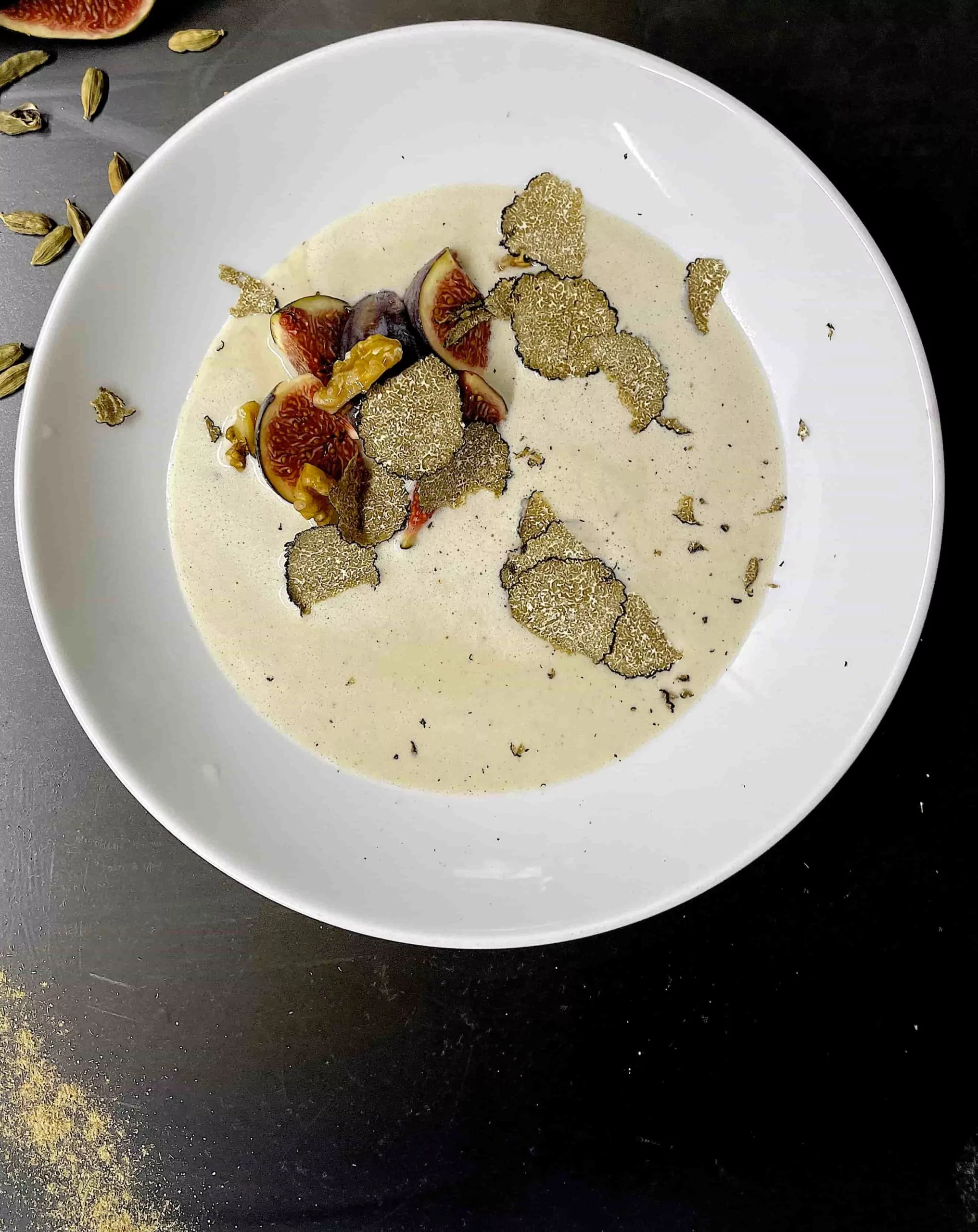 Selleriesuppe | Tonkabohne | Kardamom | Trüffel