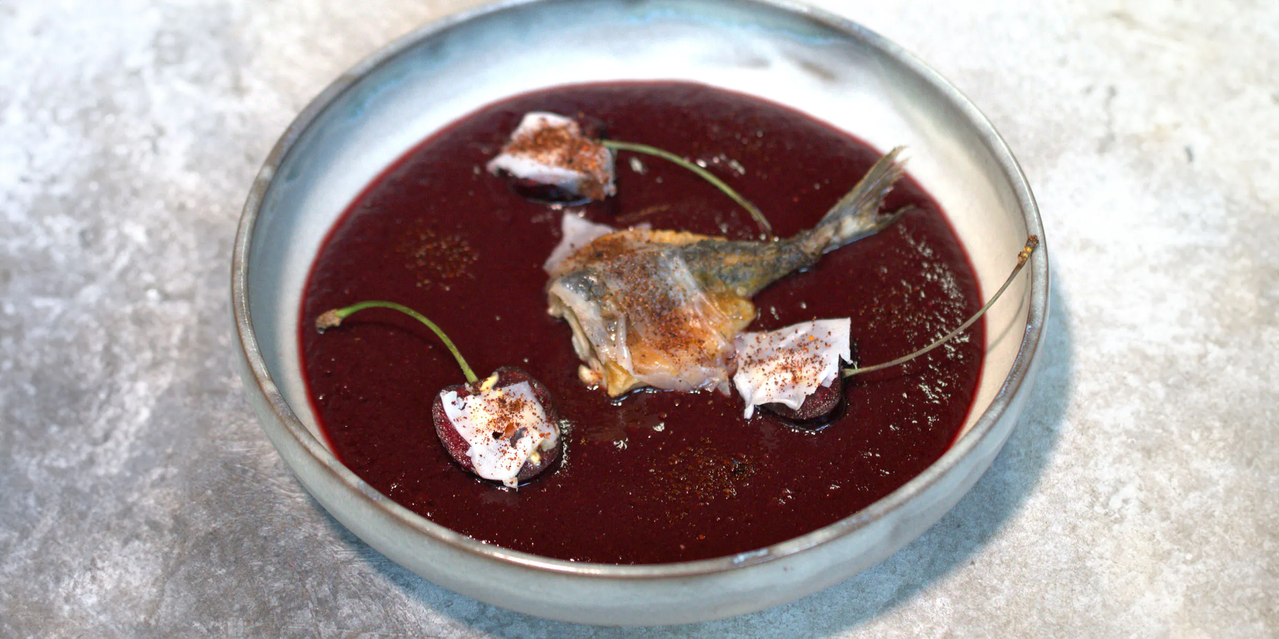 Kirschkaltschale | Makrele | Lardo | Roter Pfeffer | Cherry Chipotle Rub Kirschkaltschale | Makrele | Lardo | Roter Pfeffer | Cherry Chipotle Rub