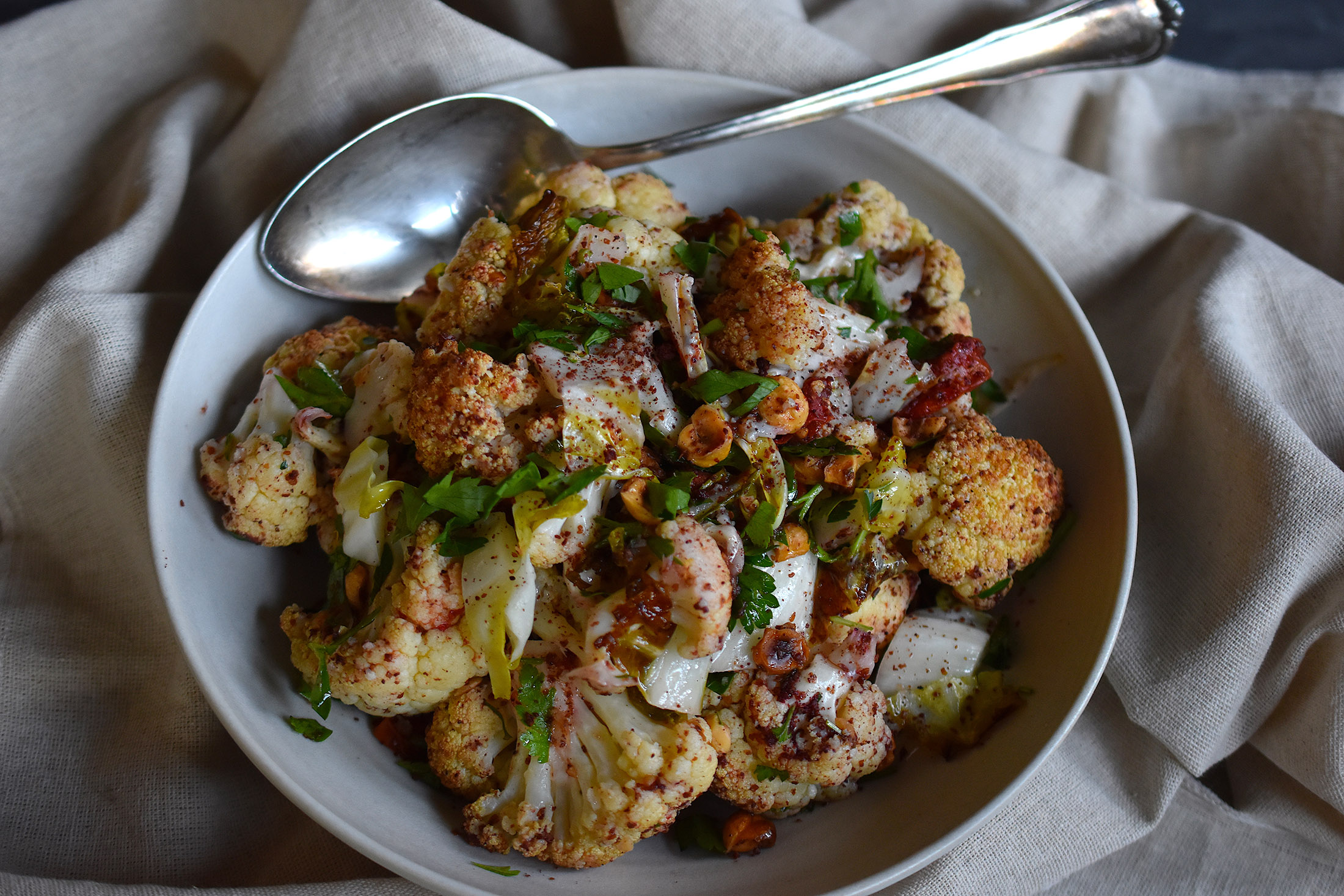 Blumenkohlsalat | Haselnüsse | Sumach
