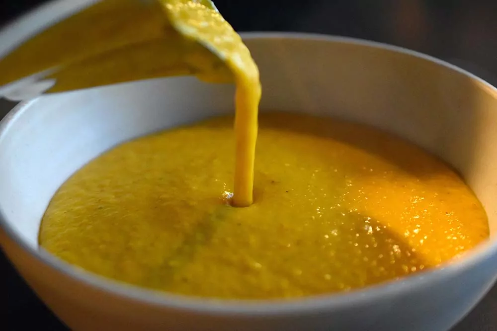 Karotten-Ingwer-Kokos-Suppe | Thai Curry