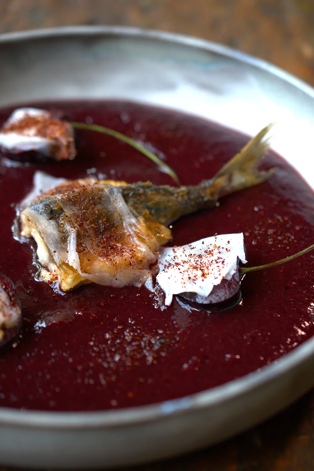 Kirschkaltschale | Makrele | Lardo | Roter Pfeffer | Cherry Chipotle Rub