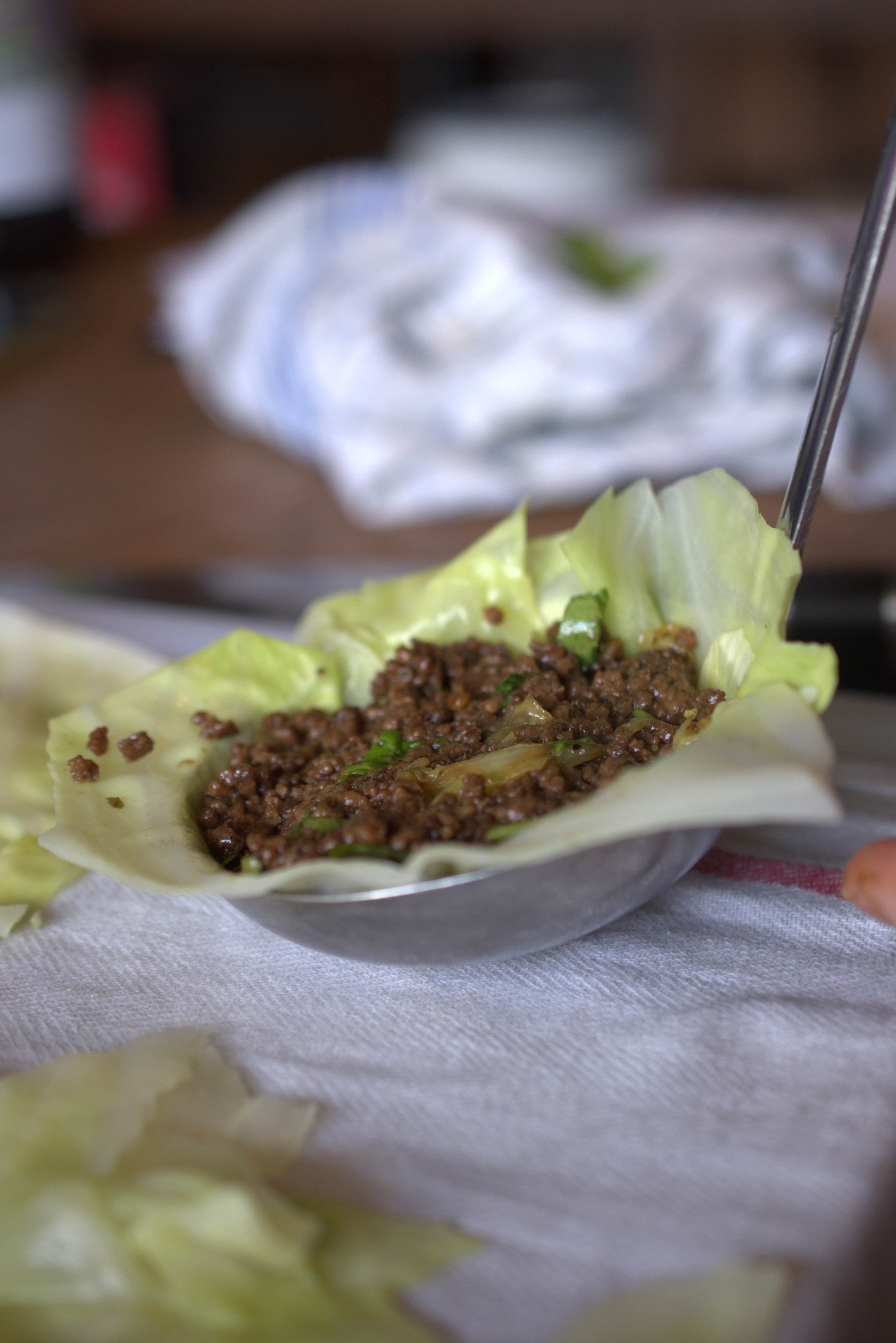 Gefüllter Spitzkohl | Asiatisches Hackfleisch | Vadouvan | Reis