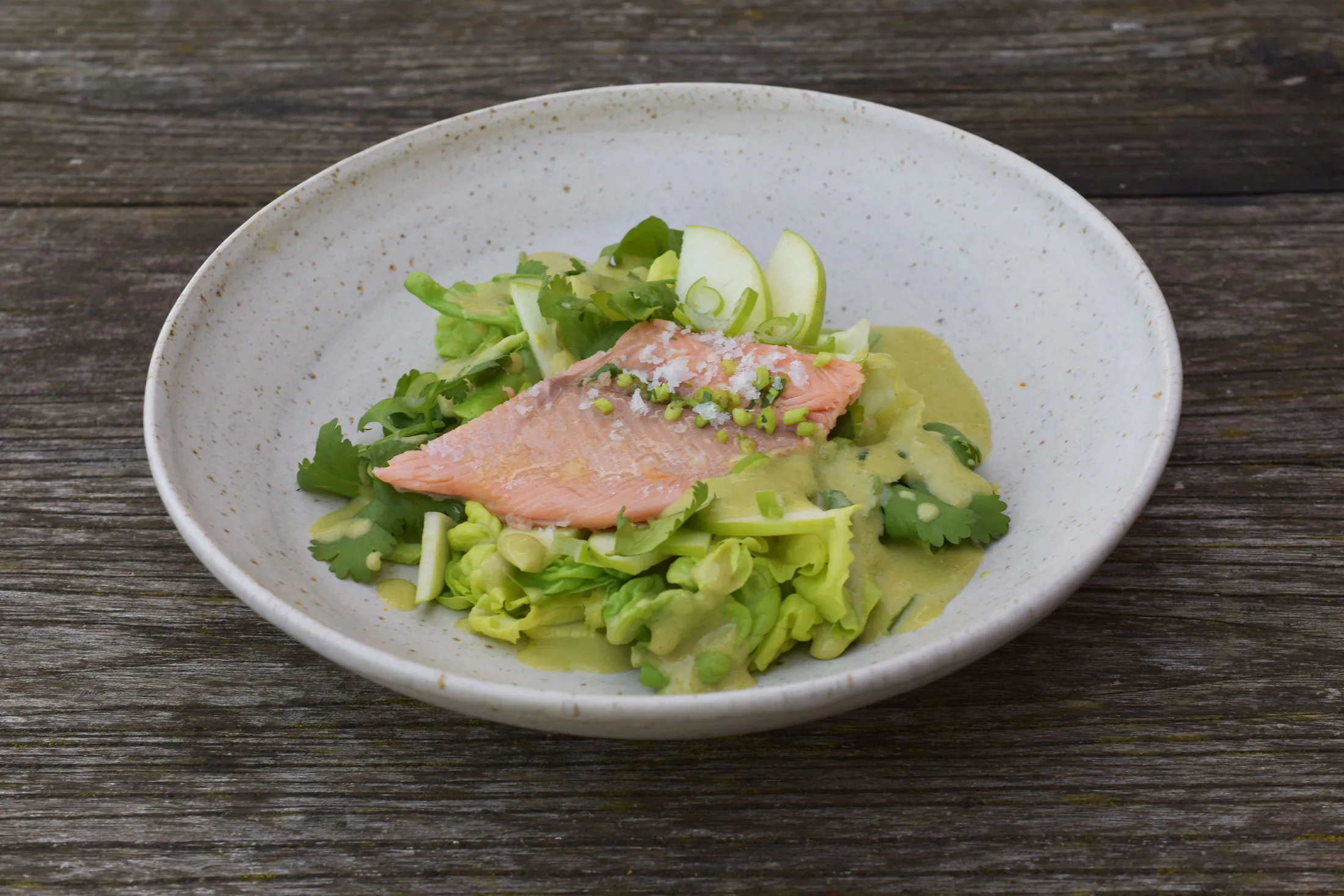 Seesaibling | Kopfsalat | Wasabi Dressing | Snofnugg Salzflocken