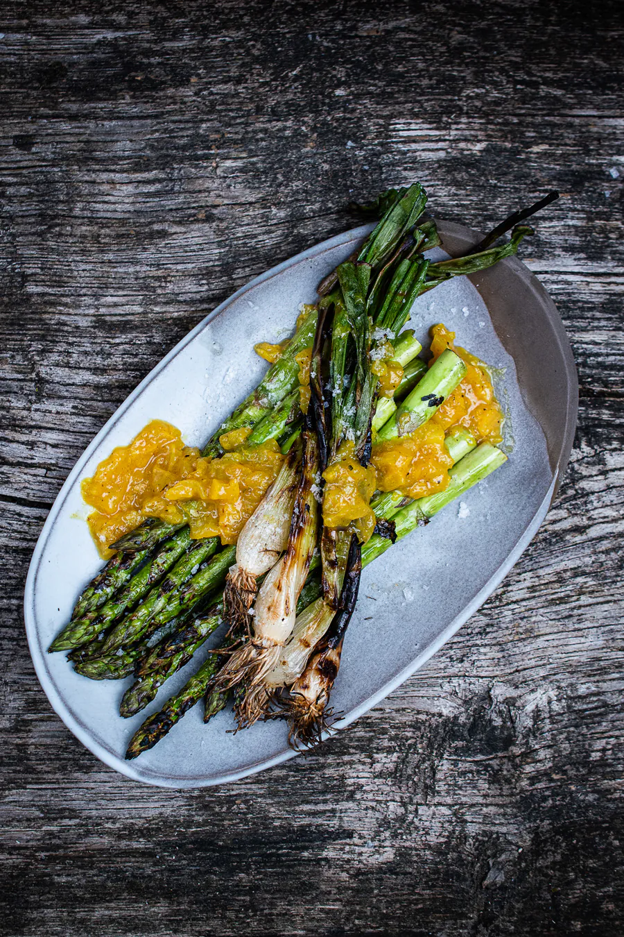 Gegrillter Spargel | Lauchzwiebeln | Zitronenchutney | Kashmir Curry